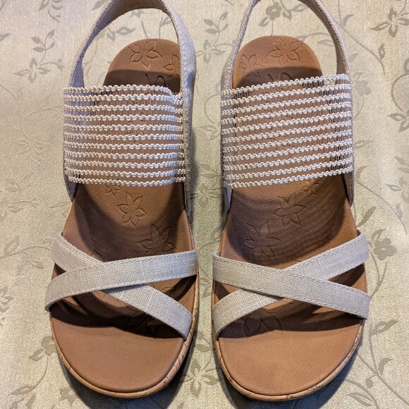 Skechers Luxe foam women's beige textile wedge sandal heel, size8 - Picture 1 of 7